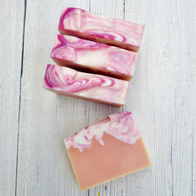 Load image into Gallery viewer, Cantaloupe & Lily