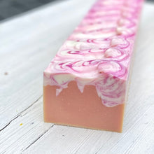 Load image into Gallery viewer, Cantaloupe & Lily