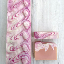 Load image into Gallery viewer, Cantaloupe & Lily